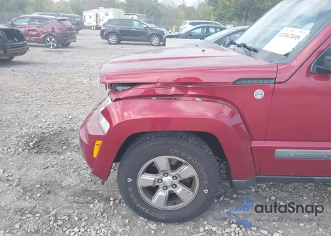 2011 Jeep Liberty Sport z USA, uszkodzony, nr VIN 1J4PN2GK8BW525109
